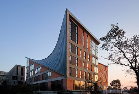 上海市產(chǎn)業(yè)園區(qū)創(chuàng)業(yè)服務體系建設導則(2015版)