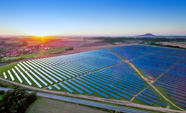 “十三五”關(guān)鍵轉(zhuǎn)型期 光伏產(chǎn)業(yè)如何走？