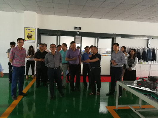 我院課題組赴漣源市開展《婁底資源型城市轉(zhuǎn)型升級(jí)，深化供給側(cè)結(jié)構(gòu)性改革》課題調(diào)研