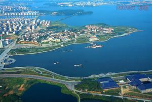 岳陽開發(fā)區(qū):創(chuàng)新驅(qū)動(dòng)引領(lǐng)經(jīng)濟(jì)發(fā)展新常態(tài)