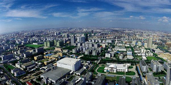 揚州經(jīng)濟(jì)技術(shù)開發(fā)區(qū)光伏產(chǎn)業(yè)轉(zhuǎn)型升級迎春暖