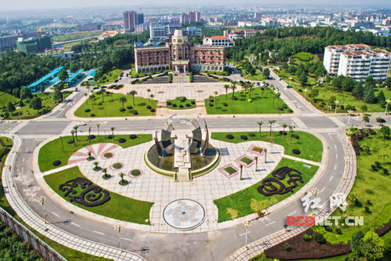 以落實(shí)“長(zhǎng)沙工業(yè)30條”為契機(jī) 開(kāi)創(chuàng)瀏陽(yáng)經(jīng)開(kāi)區(qū)改革創(chuàng)新新局面