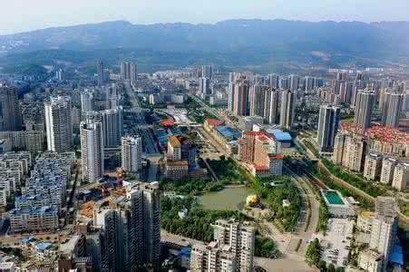 重慶雙橋經(jīng)濟(jì)開(kāi)發(fā)區(qū)：優(yōu)化專業(yè)結(jié)構(gòu) 推進(jìn)產(chǎn)教融合