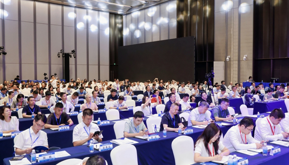 我院受邀參加2025先進(jìn)制造業(yè)集群發(fā)展大會(huì)，與50人論壇專家共話世界級(jí)集群新未來